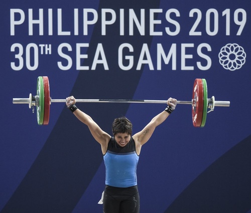 Asian Games champ Diaz delights home fans